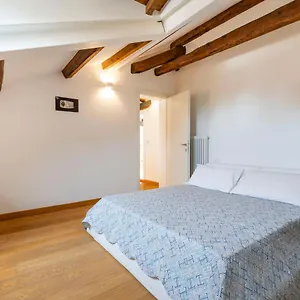  Apartment Clock's 2 Bedrooms & 2 Bathrooms & Big Terrace Italien