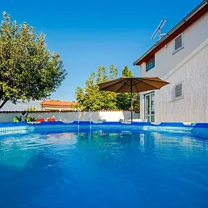  Ferienhaus House Magica Kroatien